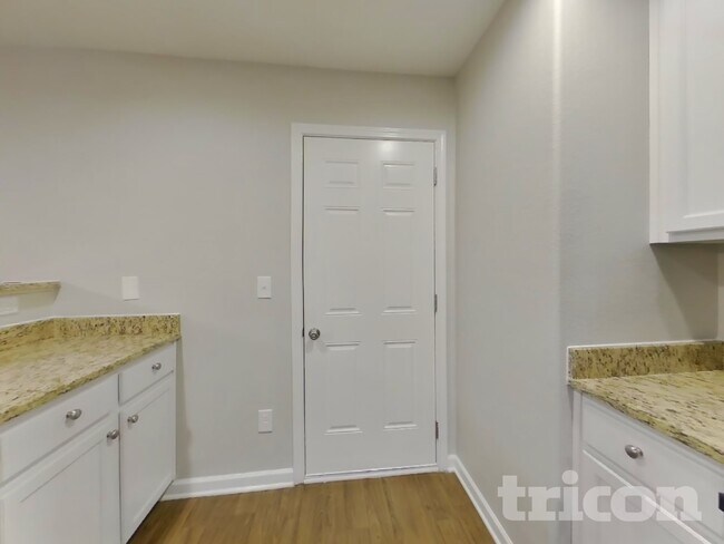 Building Photo - 1700 Allegheny Dr