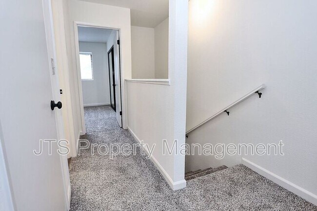 Building Photo - 5848 Alorn Ln