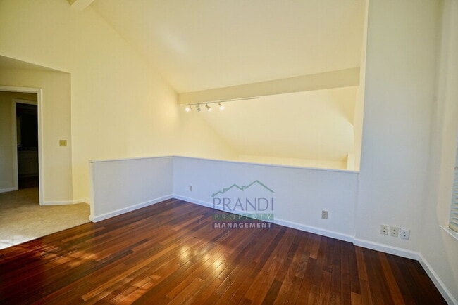 Building Photo - 5 Partridge Ct