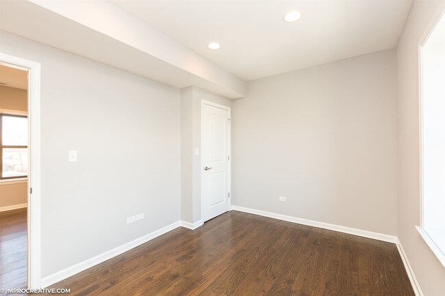 Building Photo - 2 br, 1 bath Apartment - 1010 S 1st Ave 303