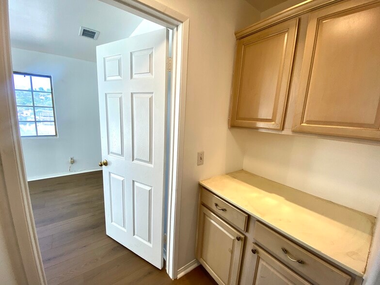 Building Photo - 3973 Verdugo Rd