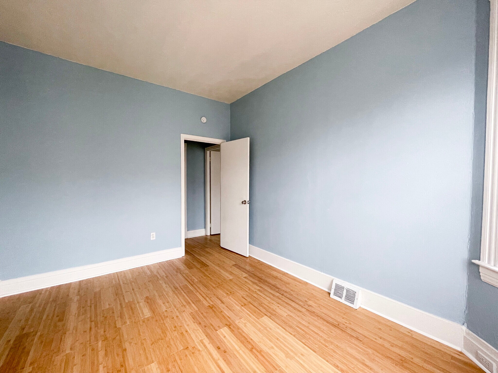 Building Photo - 15 Welsford St
