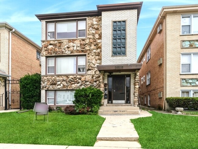Primary Photo - 2605 N 72nd Ct