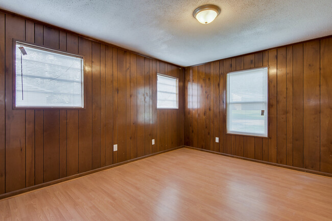 Building Photo - 3 Bedroom Augusta Home