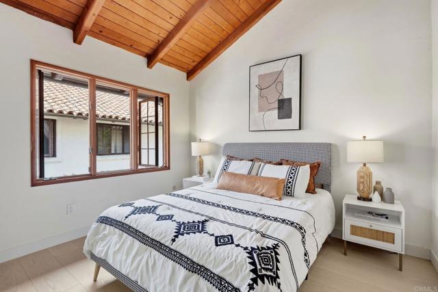 Building Photo - 8608 Villa La Jolla Dr