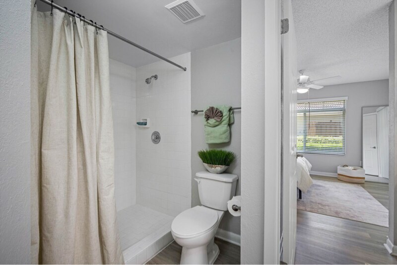 Building Photo - 2133 Polo Gardens Dr