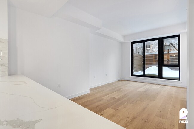 Building Photo - 148-37 88th Ave