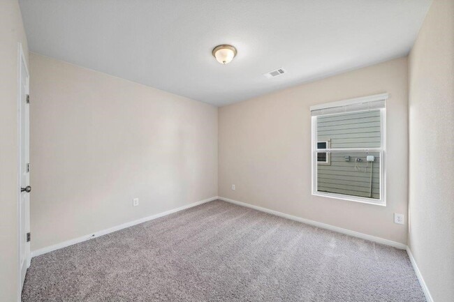 Building Photo - 103 Bering Dr