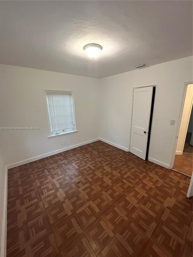 Building Photo - 1250 NW 43rd St