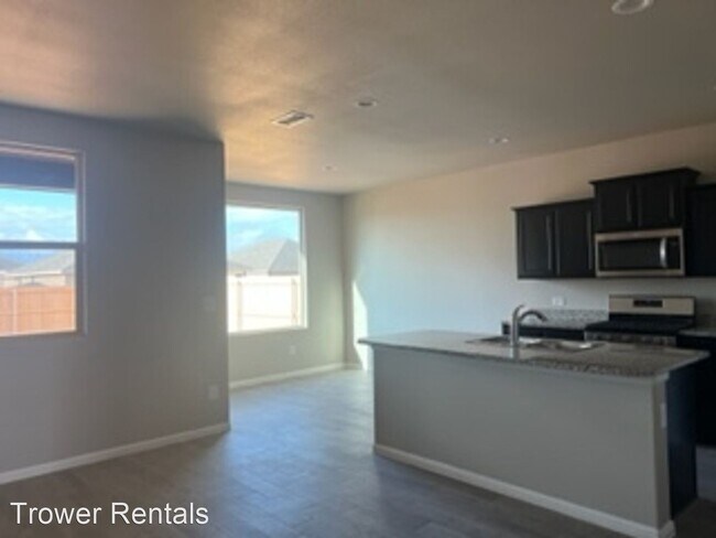 Building Photo - 3 br, 2 bath House - 1902 Twin Falls Dr