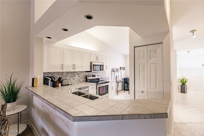 Building Photo - 2516 Orchid Bay Dr