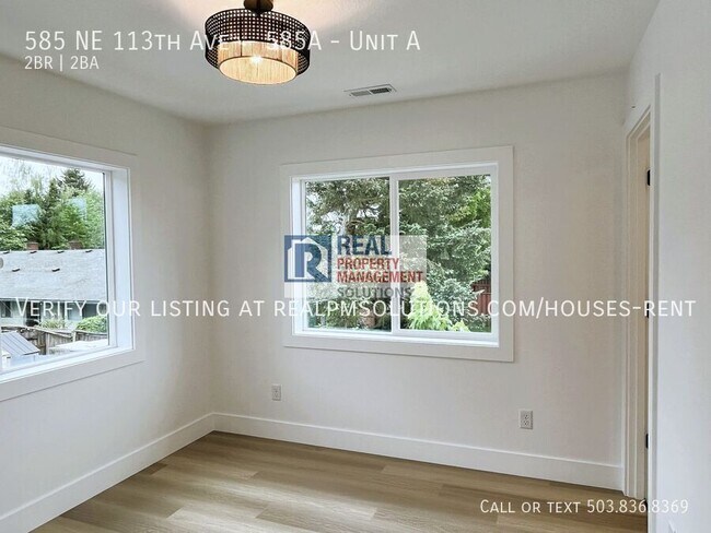 Building Photo - 585 NE 113th Ave