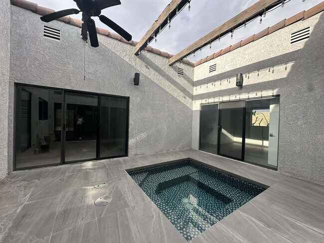 Building Photo - 4 Saturn Cir