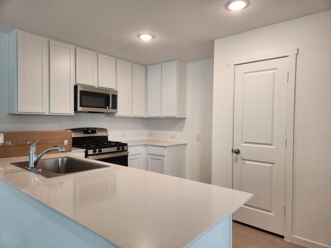 Building Photo - FOR LEASE!! NEW CONSTRUCTION!!!