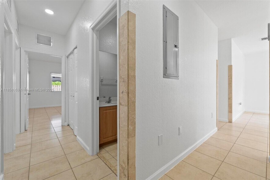 Building Photo - 18348 SW 139th Pl