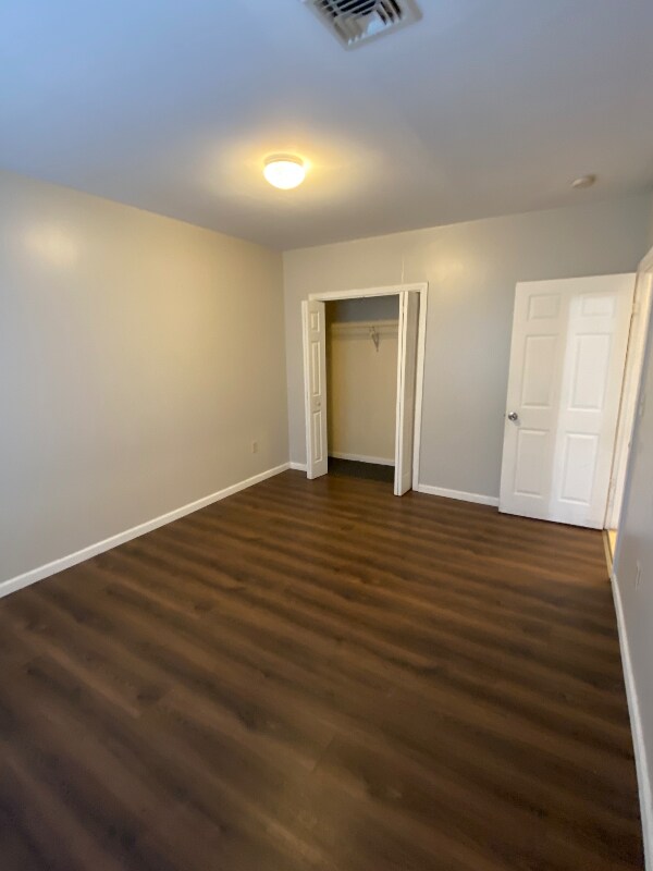 Building Photo - 12-20-20 Rockville St