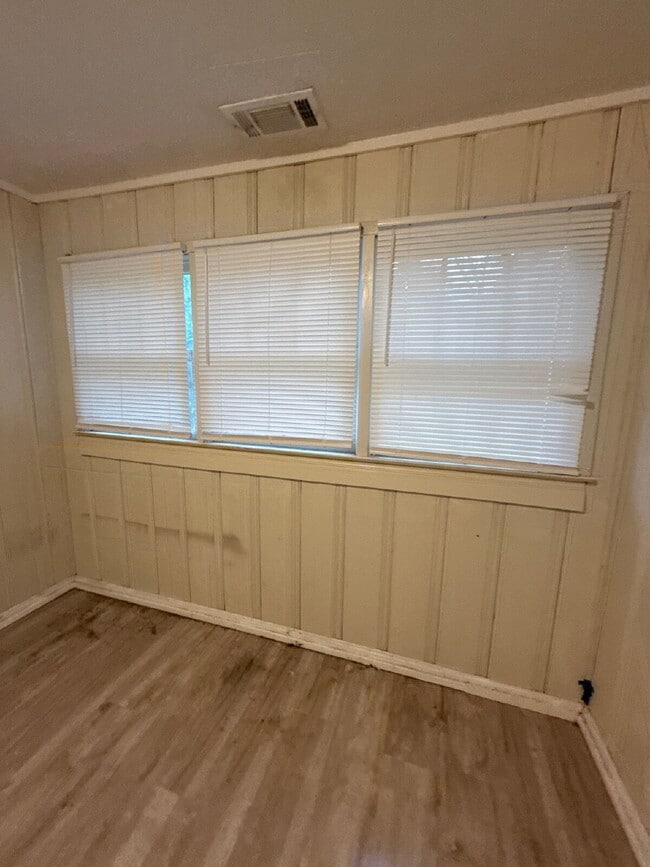 Building Photo - 719 Craft Rd