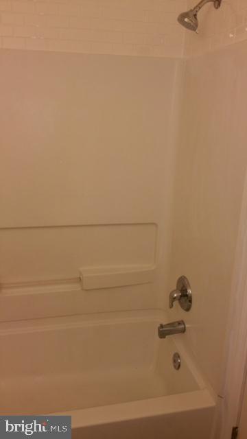 Building Photo - 530 Las Rosas Dr
