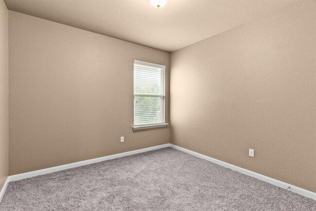 Building Photo - 3310 Greyfriar Dr