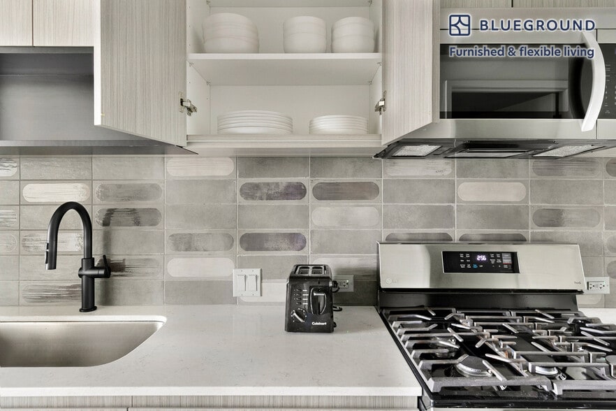 Building Photo - 1454 W Randolph St