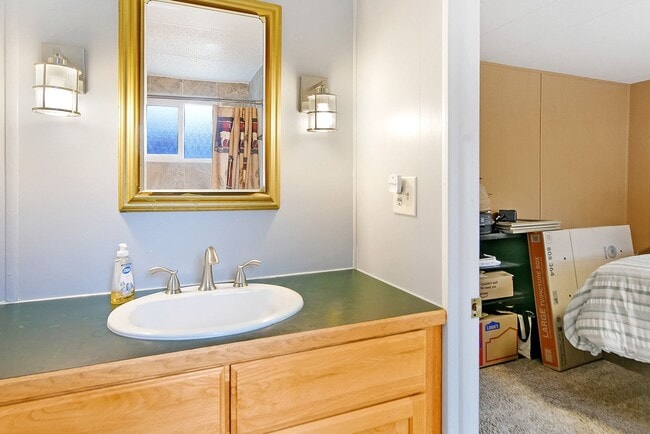 Building Photo - Pets Negotiable, Open Floor Plan and Stora...