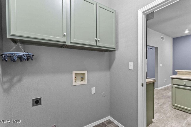 Building Photo - 6520 Boulder Ridge
