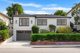 Building Photo - Charming La Jolla Beach Cottage