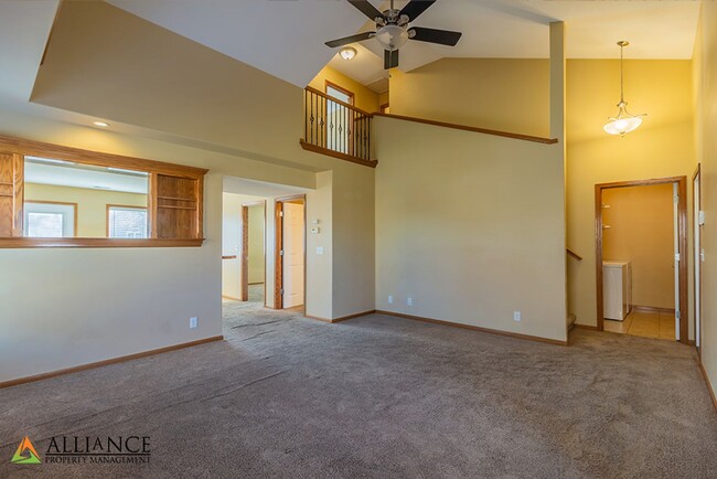 Building Photo - 360° VIRTUAL TOUR ~ Over-sized duplex! Two...