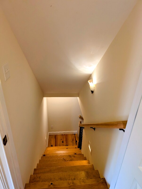 Building Photo - 3062 Quail Ct