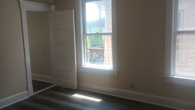 Building Photo - 286 Mt Vernon Rd