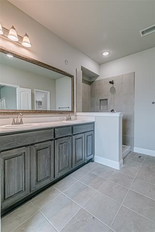 Building Photo - 327 Sweetspire Dr