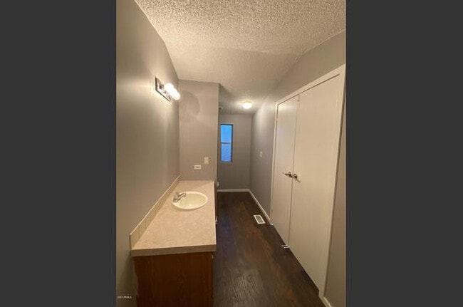 Building Photo - 7417 E Impala Ct