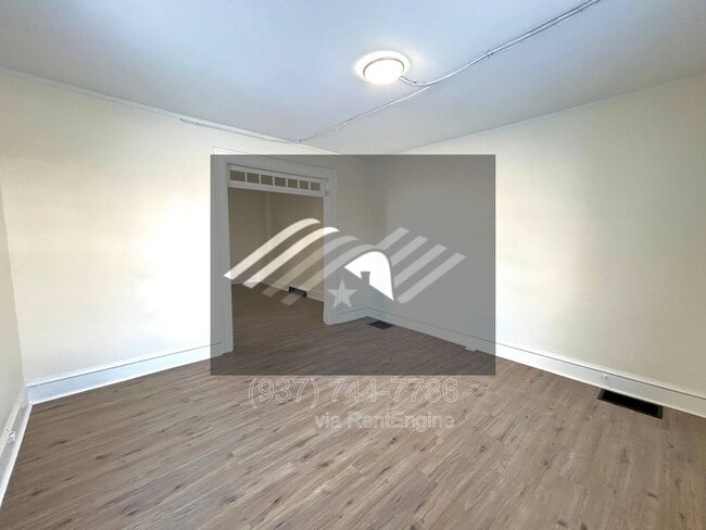 Building Photo - 807 W Ash St