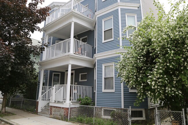 Building Photo - 47 St Margaret St