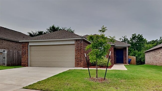 Building Photo - 1432 Dustin Dr
