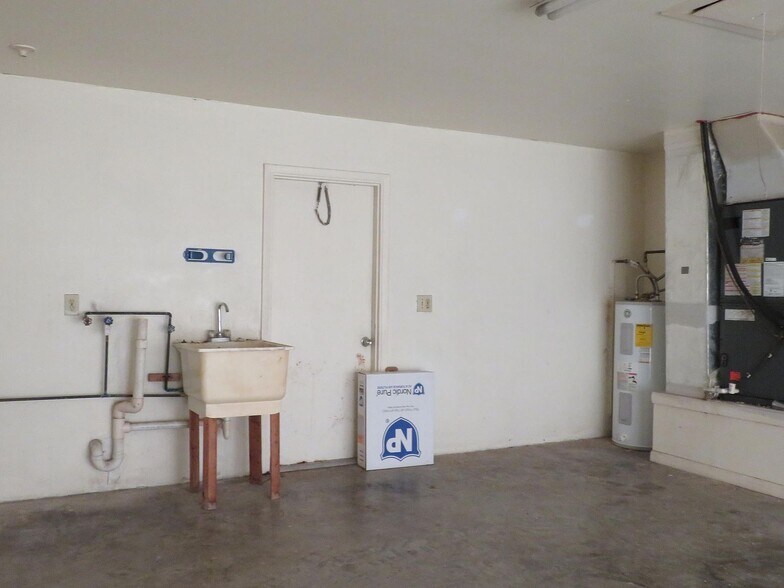 Building Photo - 1355 Pace Dr NW