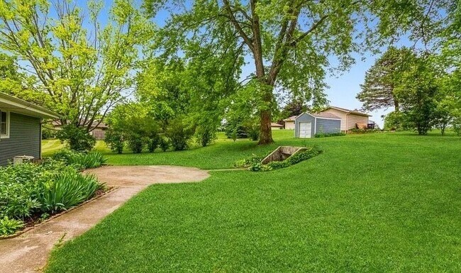 Building Photo - 8690 Olson Rd