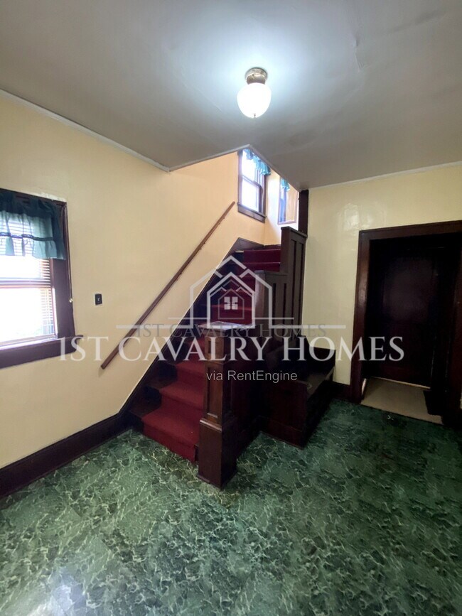 Building Photo - 1383 Curtis St