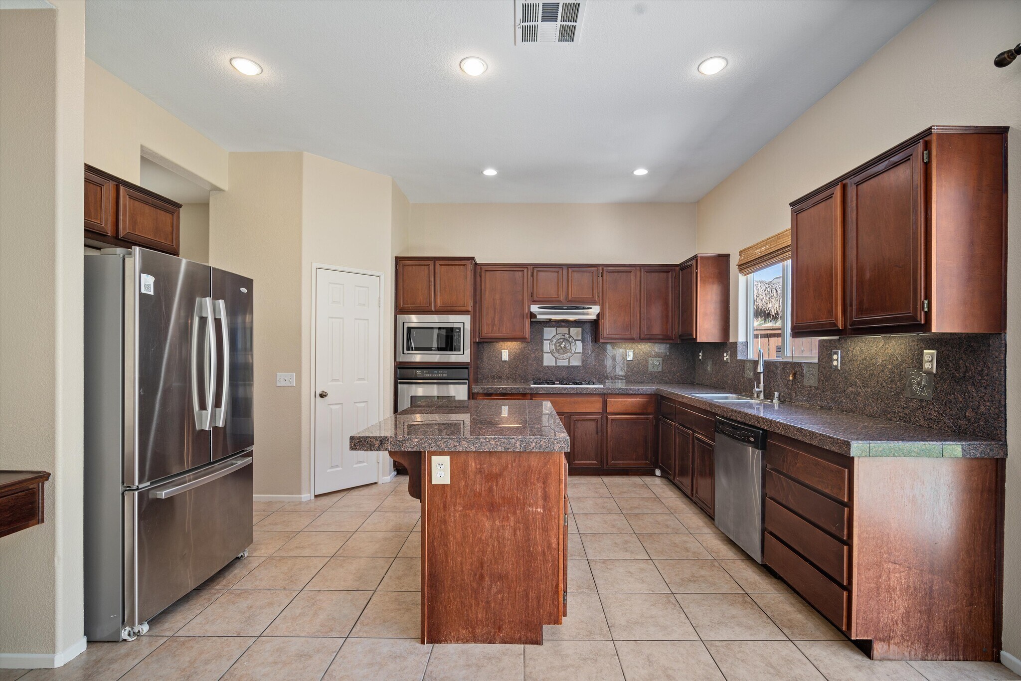 Building Photo - 26426 Mare Ln