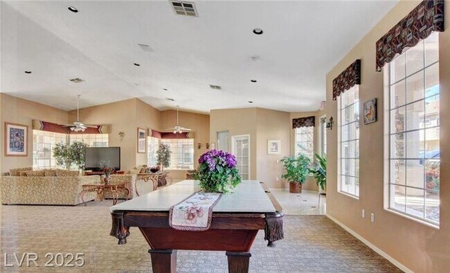 Building Photo - GORGEOUS 2nd FLOOR UNIT IN DESIRABLE GATED...