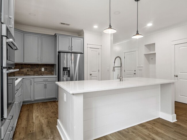 Building Photo - Beautiful 4 bedroom 3.5 Bath home Duncan, SC