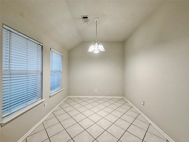 Building Photo - 6827 Autumn Thistle Dr