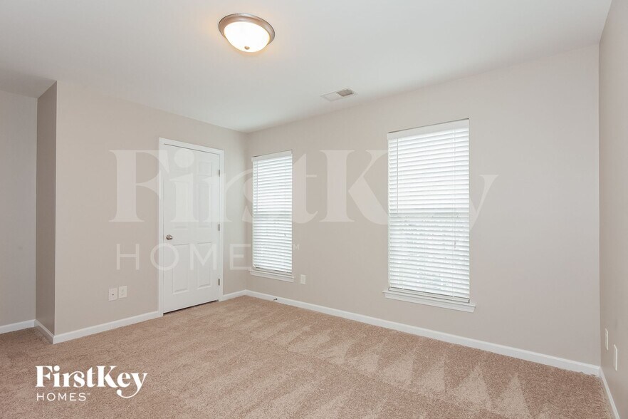Building Photo - 15507 Troubadour Ln