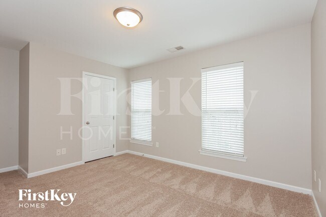 Building Photo - 15507 Troubadour Ln