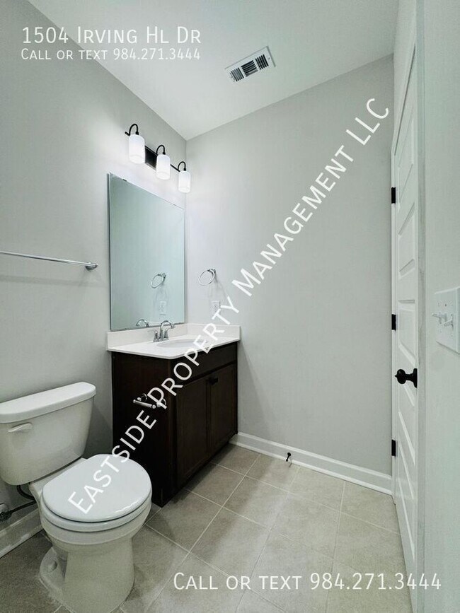 Building Photo - 1504 Irving Hl Dr