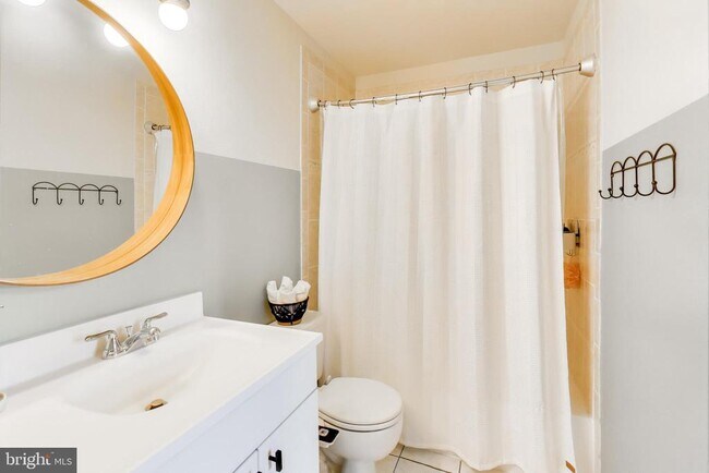 Building Photo - 3315 Wyndham Cir