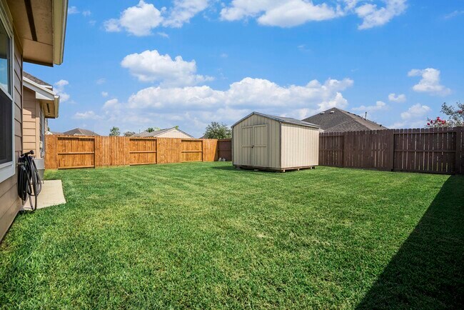 Building Photo - 1195 Quarterhorse Dr