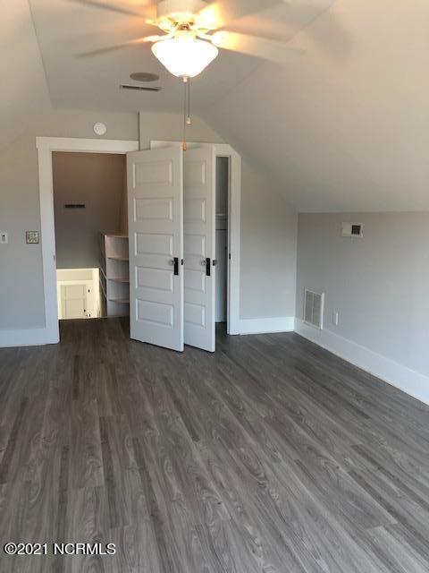 Building Photo - 825 Royal Bonnet Ct