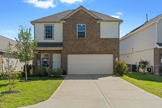 Building Photo - 2221 Raider Dr