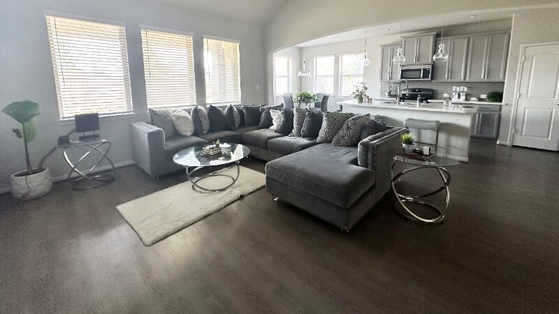 Primary Photo - 6214 Scott Way